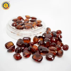 Read more about the article গারনেট পাথরের চেনার উপায়:একটি নিখুঁত গারনেট  কেনার কৌশল