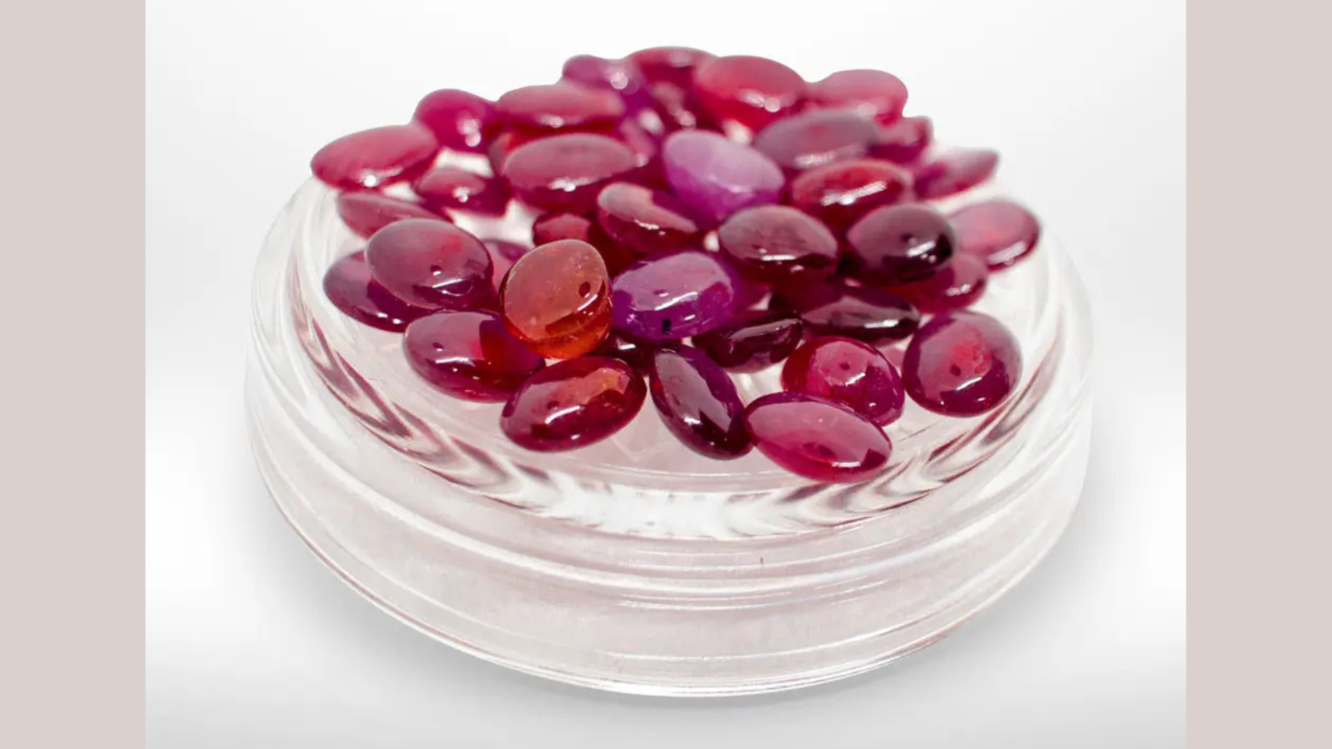 Read more about the article প্রাকৃতিক রুবি স্টার (Natural Ruby Star Stone) স্টোনের ইতিহাস ও সংগ্রহের সেরা উপায়